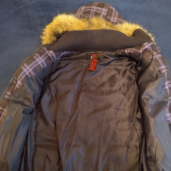 New Look Hooded Vest - Picture 4 of 8